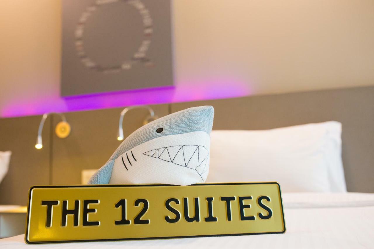 The 12 Suites @ Empire Damansara 페탈링자야 외부 사진