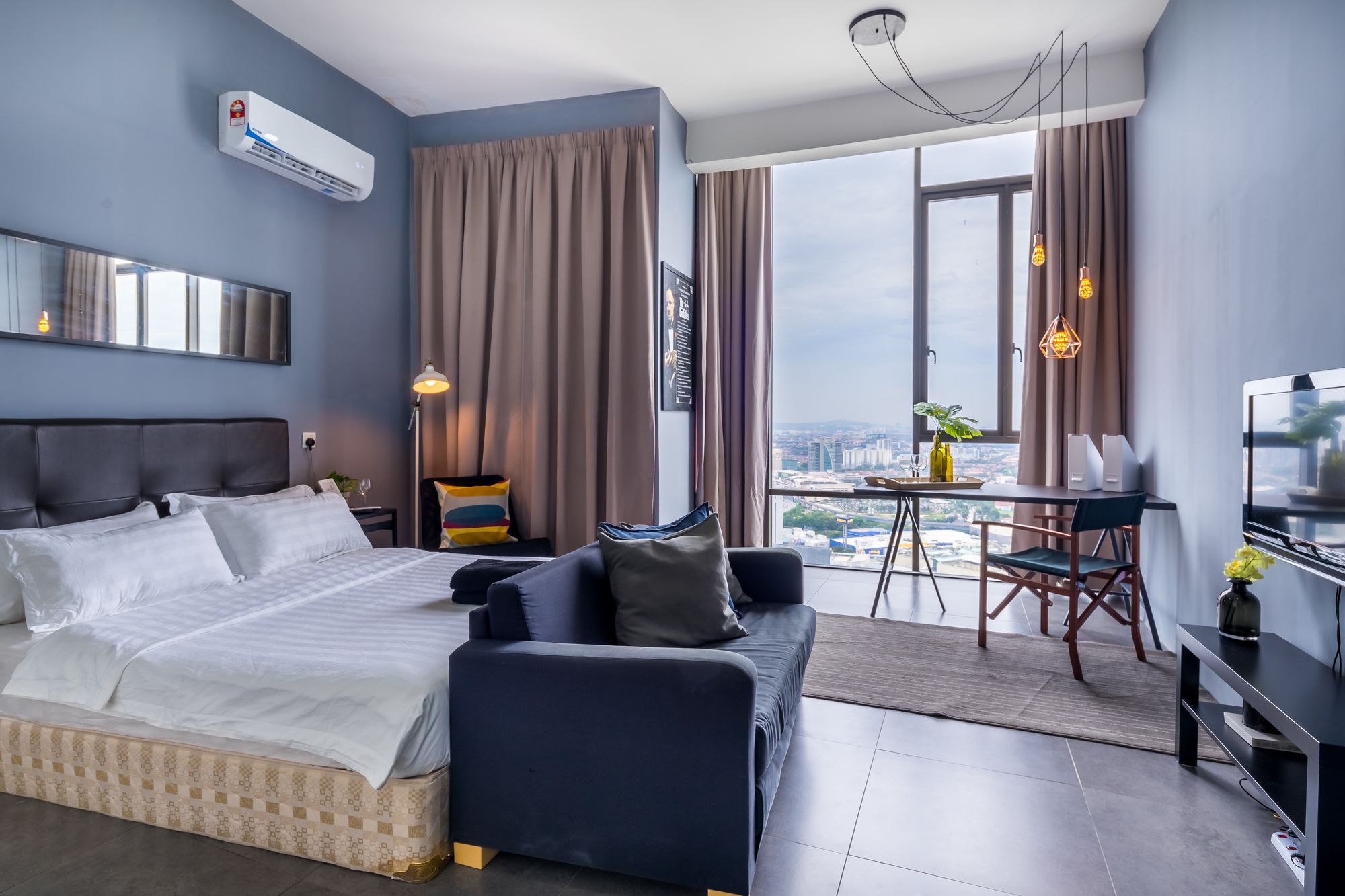 The 12 Suites @ Empire Damansara 페탈링자야 외부 사진